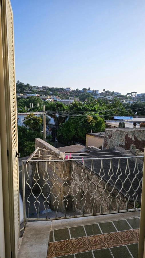 Appartamento Bilocale In Centro Ischia Forio di Ischia Esterno foto