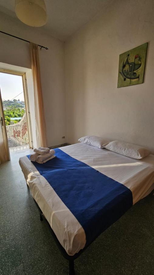 Appartamento Bilocale In Centro Ischia Forio di Ischia Esterno foto